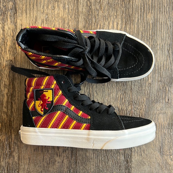 Vans Other - Vans Sk8-Hi Harry Potter Gryffindor house shoes. Kids 1.0. Used but in good cond